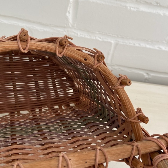 Muted-multicolored hanging wicker storage basket - Picture 6 of 8